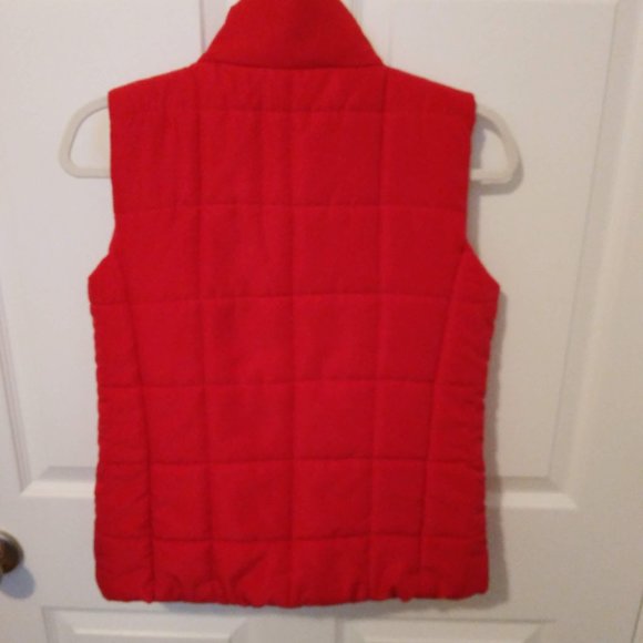 NEW YORK AND COMPANY LADIES PUFFY VEST RASPBERRY COLOR SIZE XS - Picture 2 of 4